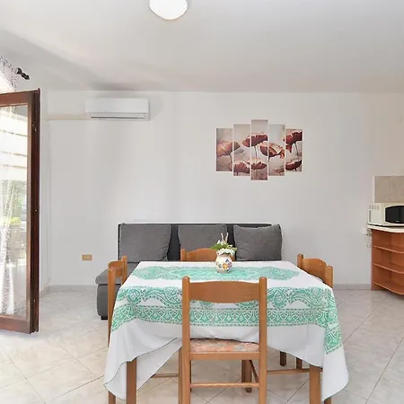 Ferienwohnung Fuer 4 Personen Ca 45 Qm In Fazana-Surida, Istrien Istrische Riviera