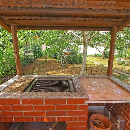 Ferienwohnung Fuer 4 Personen Ca 45 Qm In Fazana-Surida, Istrien Istrische Riviera Apartment *